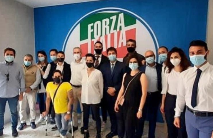 Sostenitori Forza Italia (Instagram)