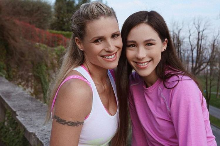 Aurora Ramazzotti Michelle Hunziker instagram