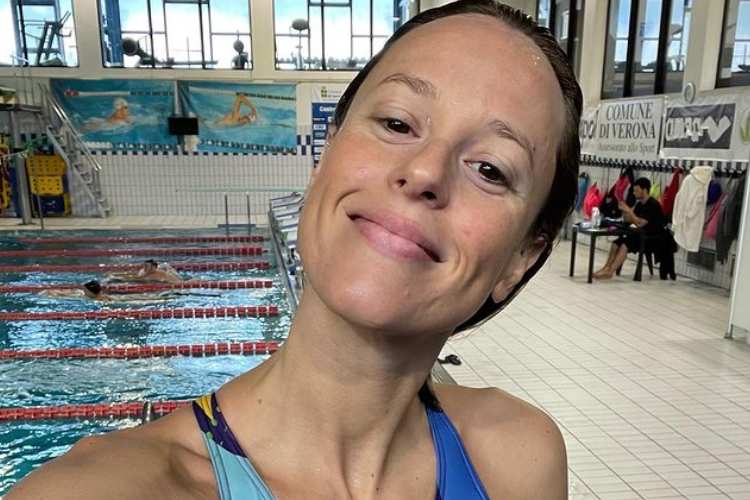 Federica Pellegrini nuoto piscina