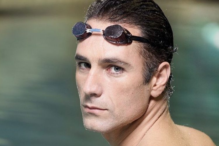 raoul bova piscina nuoto nuotatore