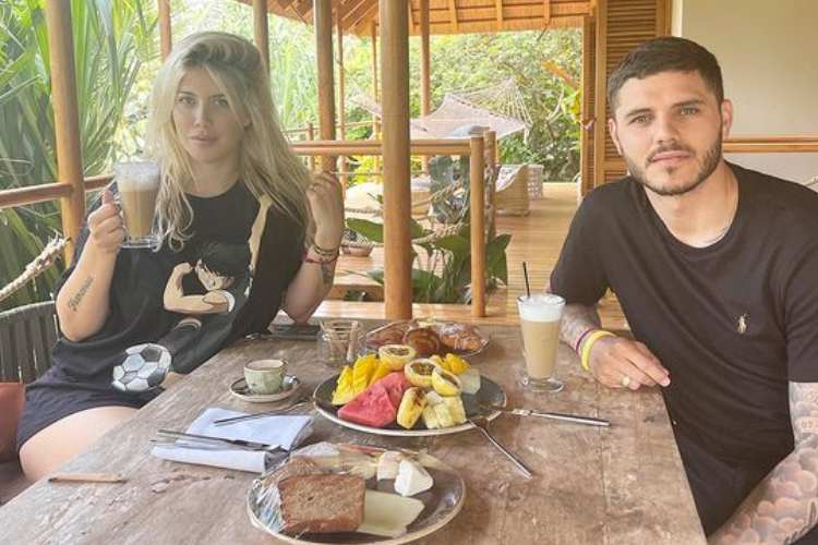 Icardi Wanda nara tavola cena insieme