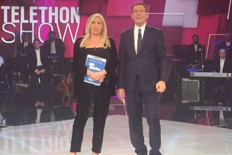 mara venier fabrizio frizzi telethon