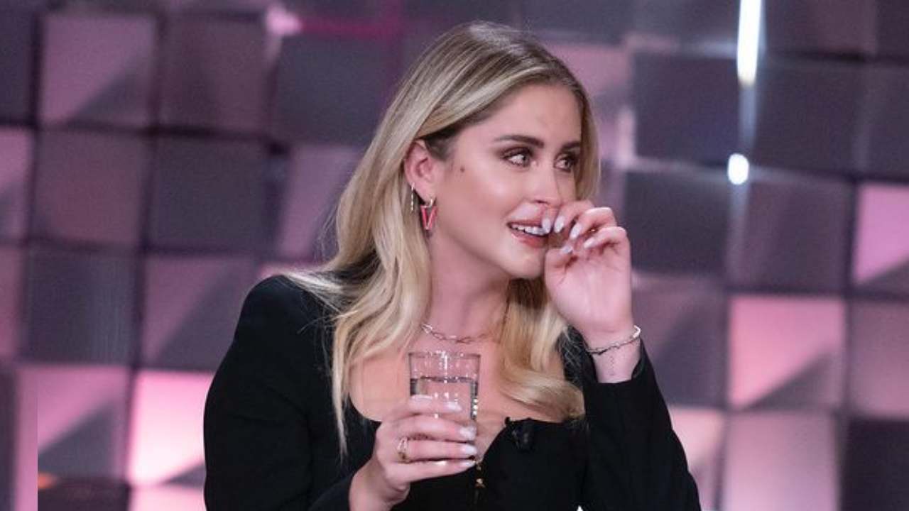 valentina ferragni commossa piange verissimo