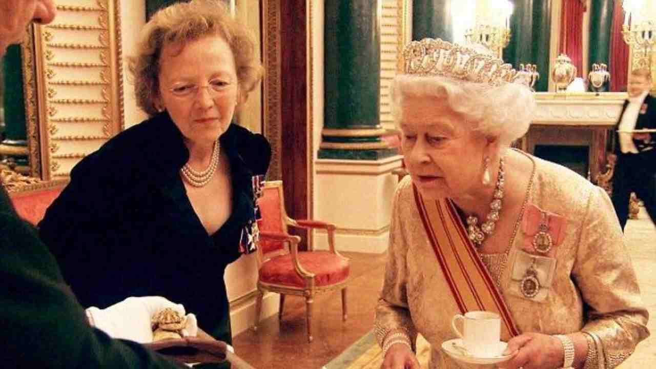 Regina Elisabetta tè 