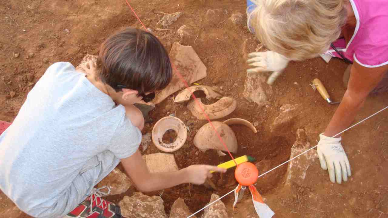 Scavi laboratori bambini