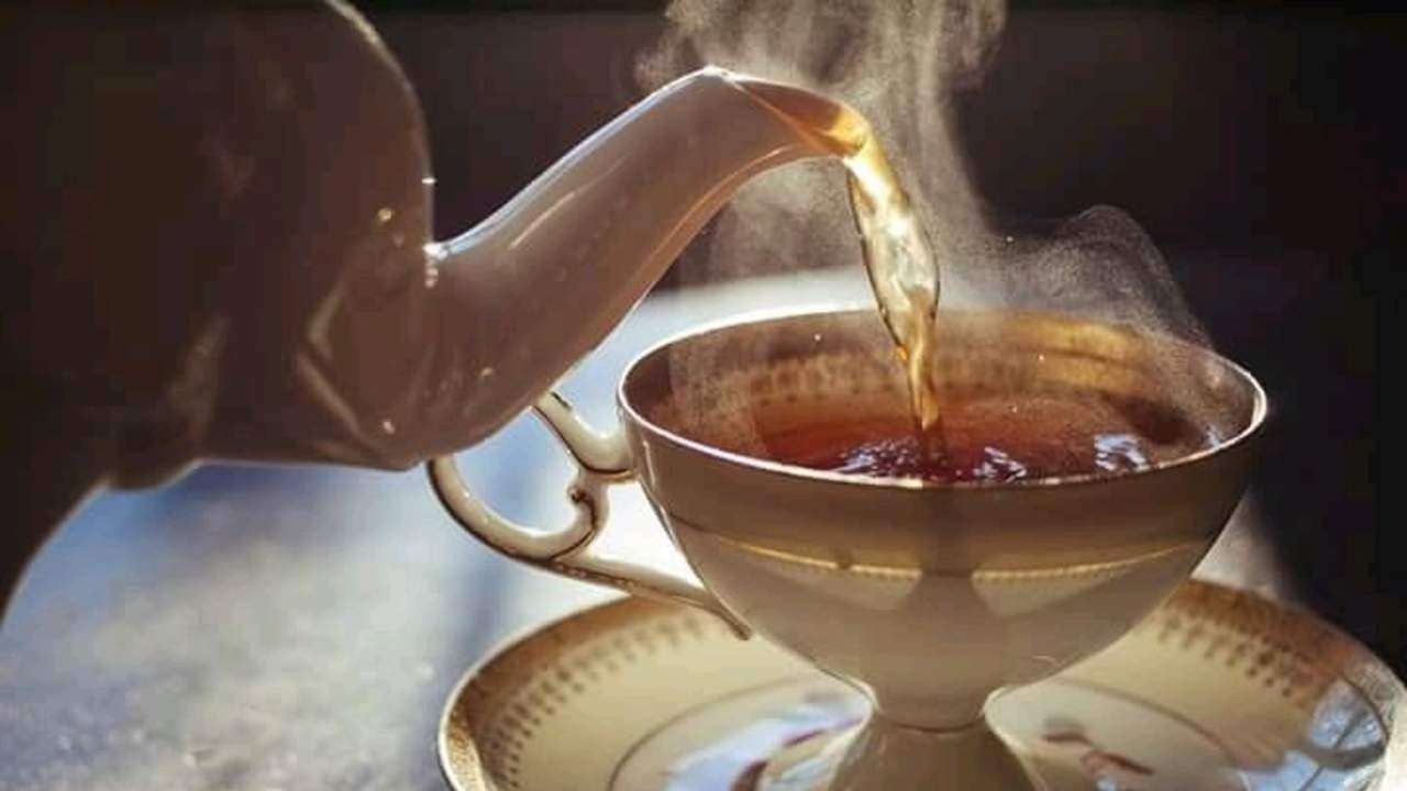 In Italia c’è un boom di questo nuovo modo di bere il tè, ma attenzione alla salute