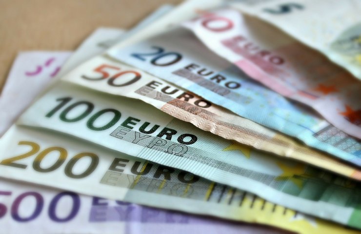 pagamenti in contanti euro carta