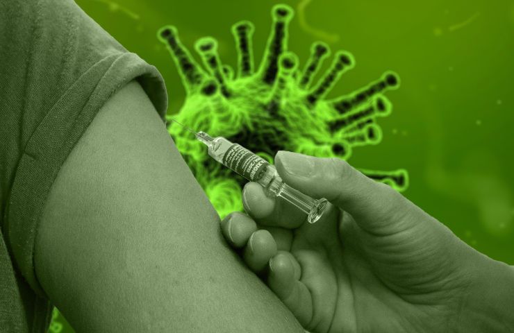 vaccino AstraZeneca vaccinato