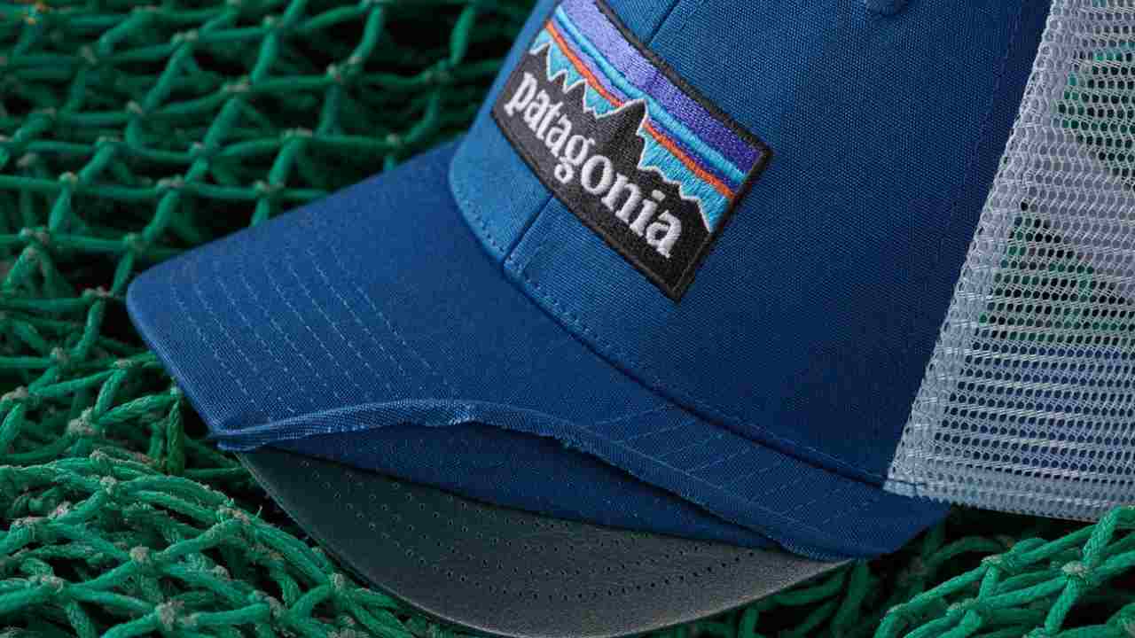 Cappellino Patagonia reti da pesca riciclate (Fonte Patagonia)