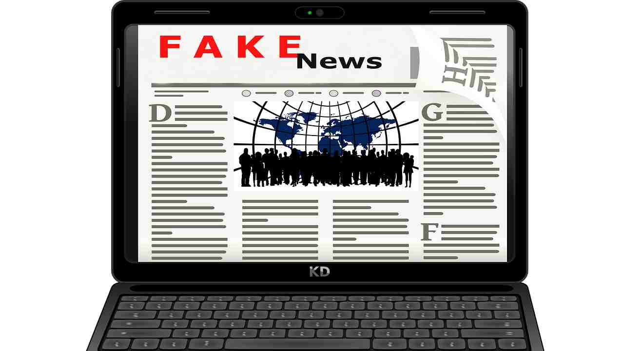 Fake news online (Fonte Pixabay)