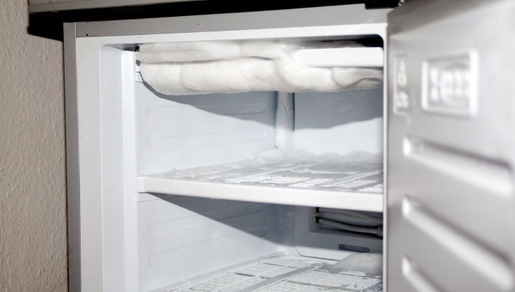 Sbrinare il frigorifero incide sulle bollette 