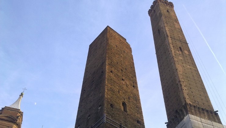 Ragazza cerca casa a Bologna