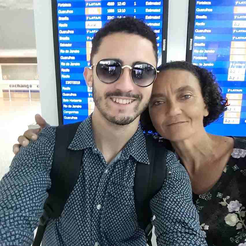 Thompson Vitor e sua madre