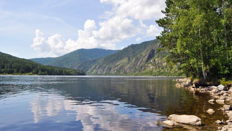 Nonno muore vicino al lago