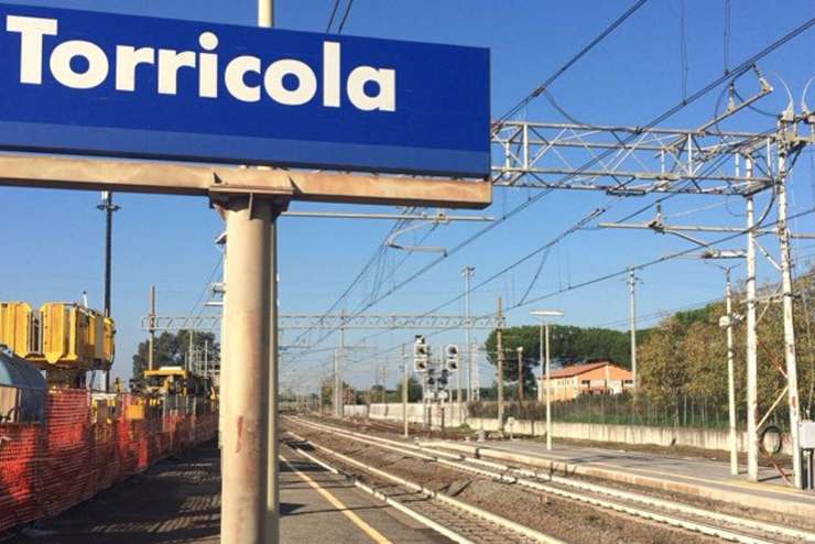 Ragazzi rapinati alla stazione Roma Torricola
