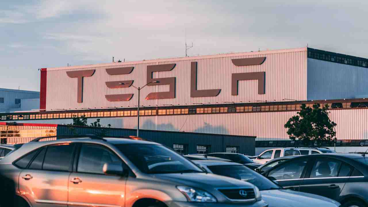 Tesla utilizzata in modo illegale