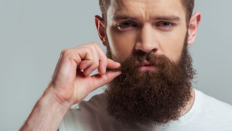 Uomo con la barba