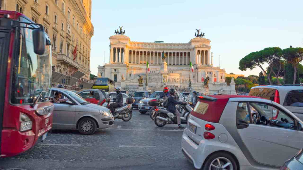 il traffico di Roma diventa iconico