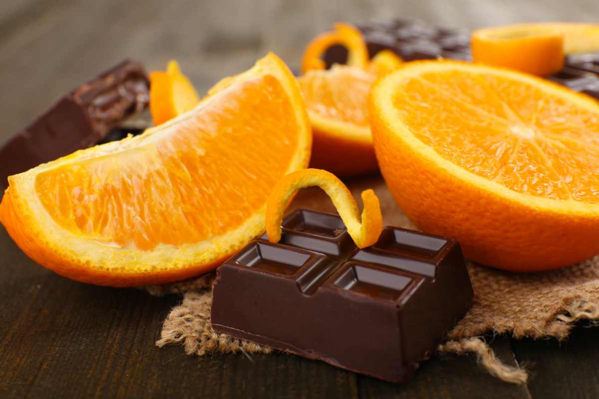 Ecco come preparare le fettine d'arancia al cioccolato